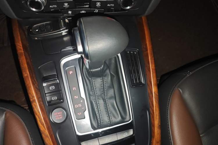 Used Audi Q5 2017 Plus 40 TFSI Technology Model
