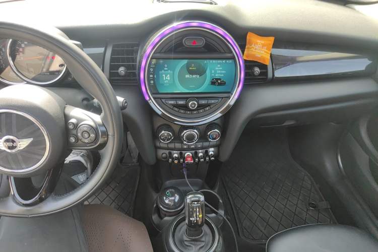 Used MINI 2018 1.5T COOPER Classic Edition Audio And AC Panel
