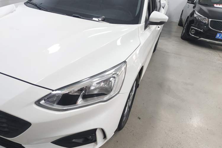 Used Ford Focus 2020 Hatchback EcoBoost 180 Automatic Trend Edition
