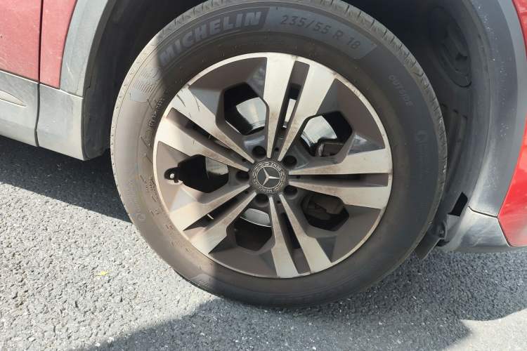 Used Mercedes-Benz GLA 2020 GLA 200 Right Front Wheel Hub