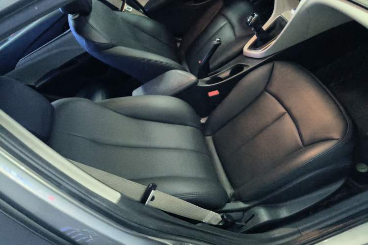 Used Buick GT 2018 15T Manual Entry-Level Version China V Standard Right Front Seat