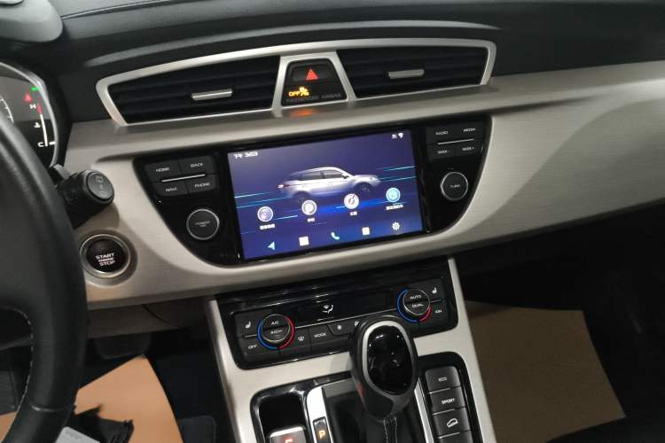 Used Geely Auto Emgrand X7 Sport 2016 1.8TD Automatic Smart Model Audio And AC Panel