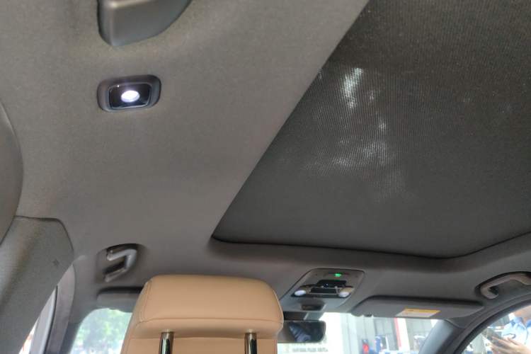 Used Nio ES6 2022 75 kWh Sport Edition Headliner