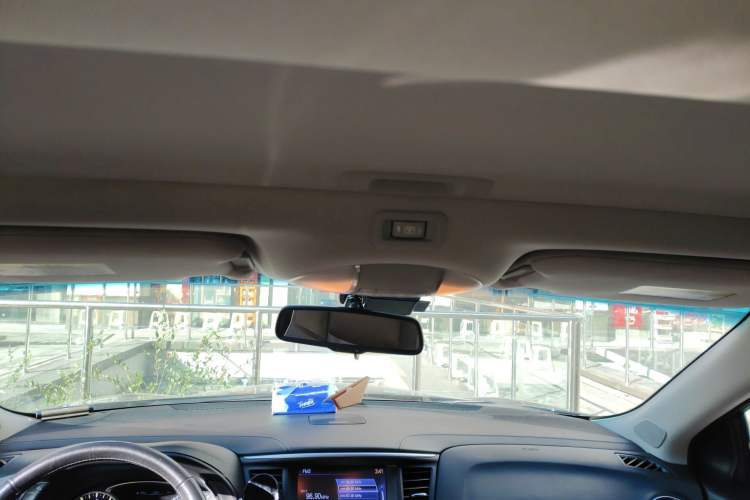 Used Infiniti QX60 2016 2.5 S/C Hybrid Two-Wheel-Drive Excellence Edition China V Standard
