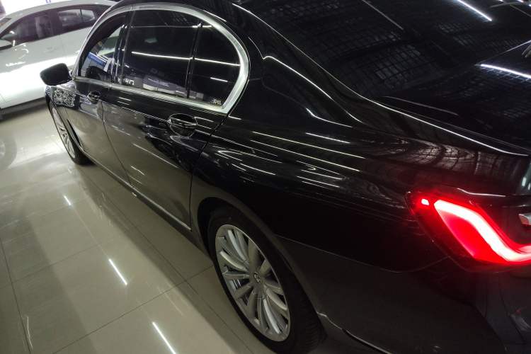 Used BMW 7 Series 2019 Updated 730Li Luxury Package Left Side