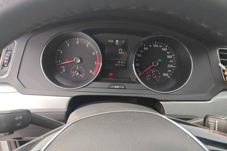 Used Volkswagen Lamando 2017 280TSI Manual Comfort Edition Instrument Cluster