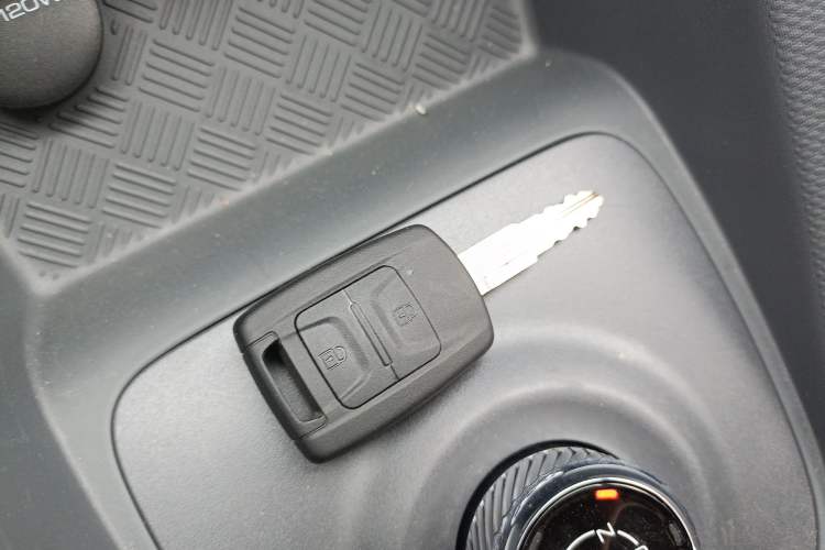 Used Wuling Hongguang New Energy 2024 All-Electric Model 300KM Standard Version Interior 1