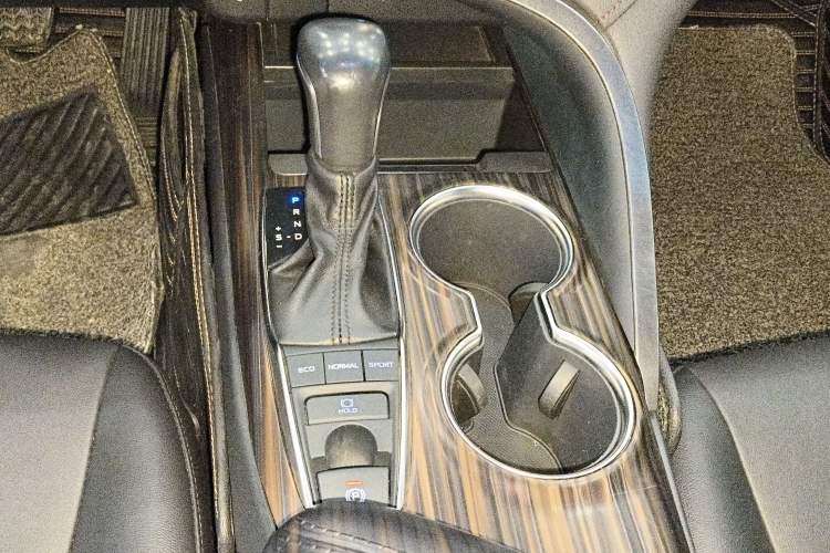 Used Toyota Camry 2019 2.5G Luxury Edition China VI Standard
