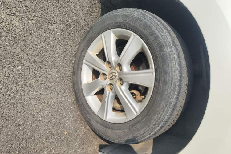 Used Toyota Verso 2014 Starlight 180E CVT Elite Edition
