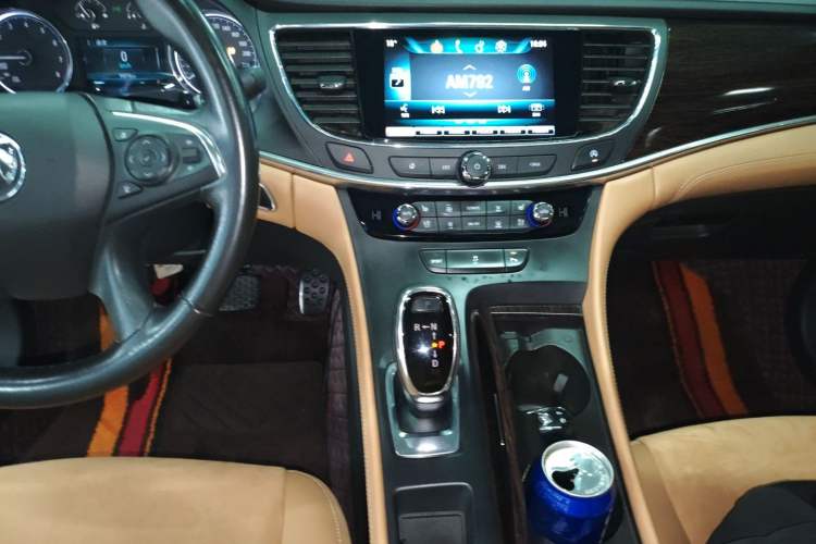 Used Buick LaCrosse 2016 20T Elite Edition Gear Lever