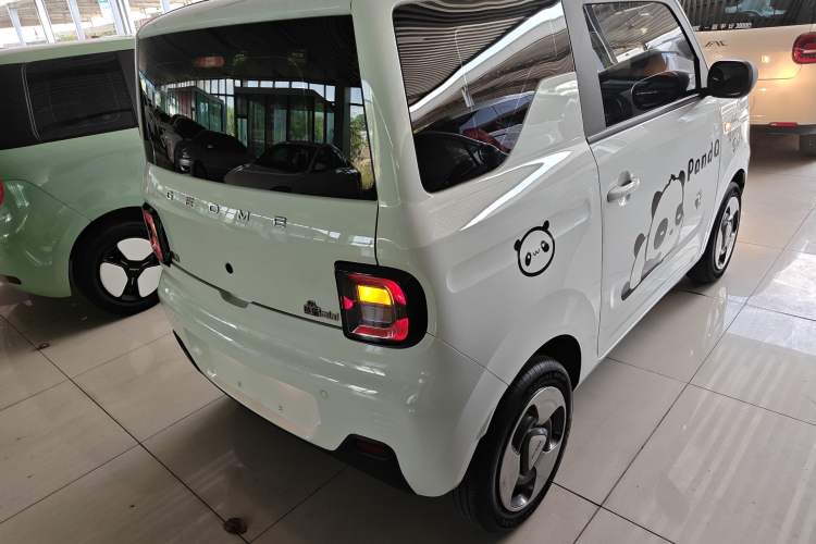 Used Geely Galaxy Panda 2023 Panda Mini 200km Endurance Bear Rear Right 45 Deg