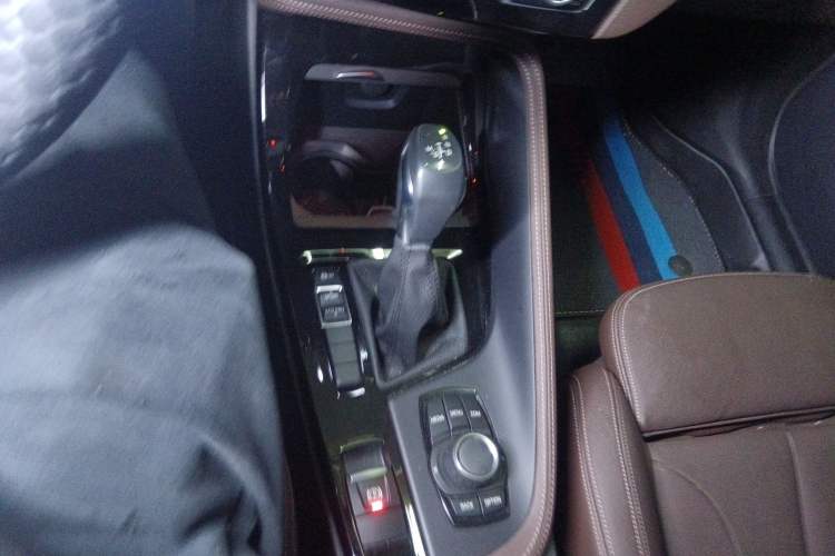 Used BMW X1 2018 sDrive18Li Luxury Model Gear Lever
