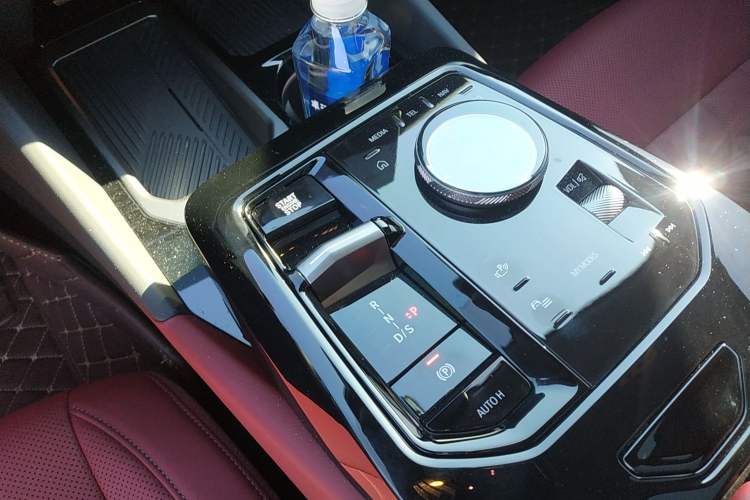 Used BMW 5 Series 2025 530Li Leading Model M Sport Package Gear Lever