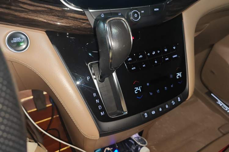 Used Buick GL8 2018 ES 28T Flagship Model China VI Standard
