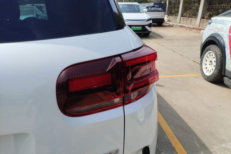 Used Citroen C5 AIRCROSS 2022 Peugeot 400THP Allure BEYOND Edition Exterior 3