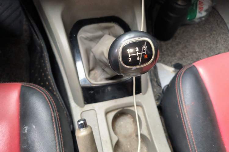 Used GAC Gonow GP150 2015 2.5T Two-Wheel Drive Deluxe Version GA4D25TCI
