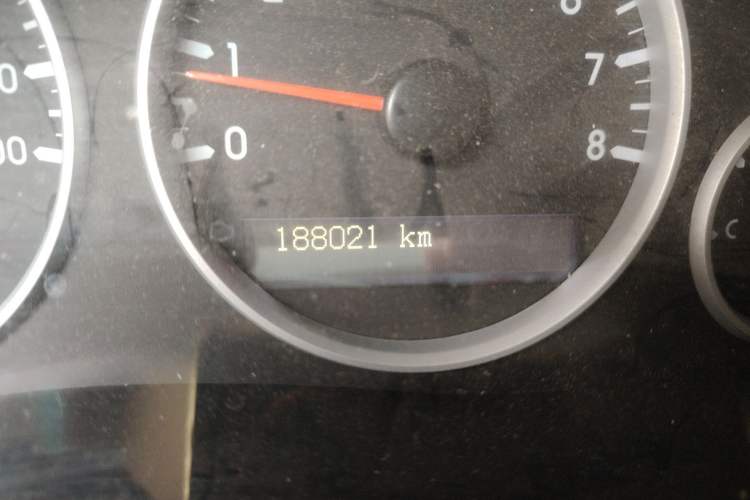 Used Buick GL8 2014 2.4L Classic Edition Odometer Close Up