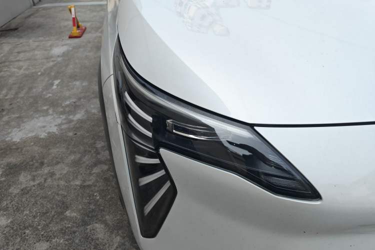 Used AION Y 2022 Plus 70 Tech Edition Right Front Headlight