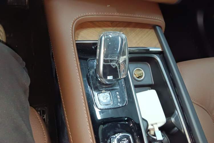 Used Volvo XC90 2024 B5 SmartDrive Luxury Edition 5 Seats