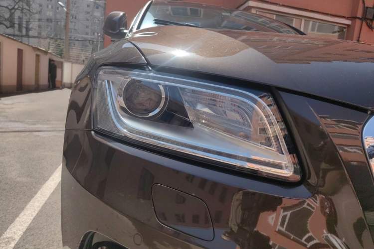 Used Audi Q5 2015 40 TFSI Comfort Model Right Front Headlight