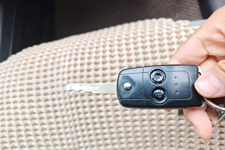 Used Honda CR-V 2012 2.0L two-wheel drive urban version Vehicle Key