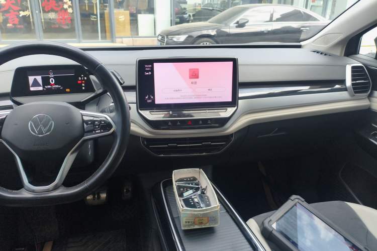 Used Volkswagen ID.6 CROZZ 2022 Long-Range PRO Edition Audio And AC Panel