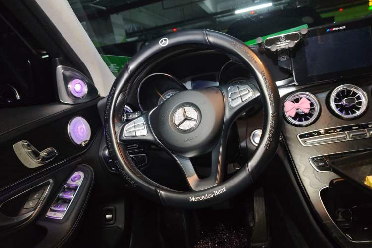 Used Mercedes-Benz C-Class 2018 C 180 L Fashion Edition Sport Version Steering Wheel