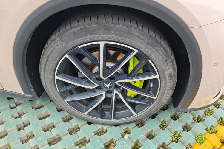 Used ARCFOX Alpha S5 2024 708MAX 200kW
