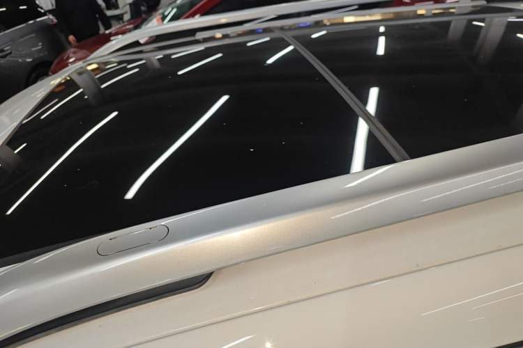 Used Jeep Cherokee 2019 2.0T Two-Wheel Drive Smart Enjoyment Version China VI