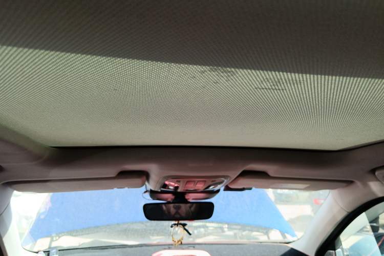 Used Wey VV6 2018 2.0T Two-Wheel-Drive Ultra-Luxury Version China V Standard
