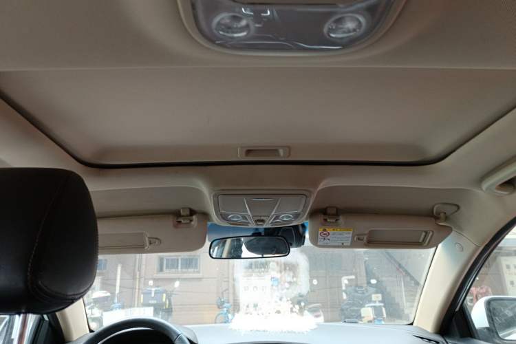 Used Geely Auto Emgrand 2017 Hatchback RS Million Edition 1.5L CVT Upward Version
