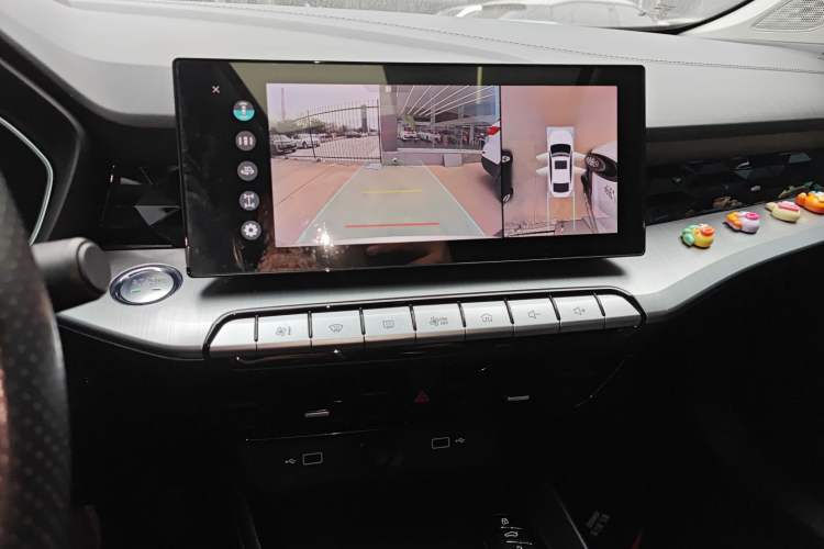 Used MG 5 2022 180 DVVT CVT Youth Flagship Edition
