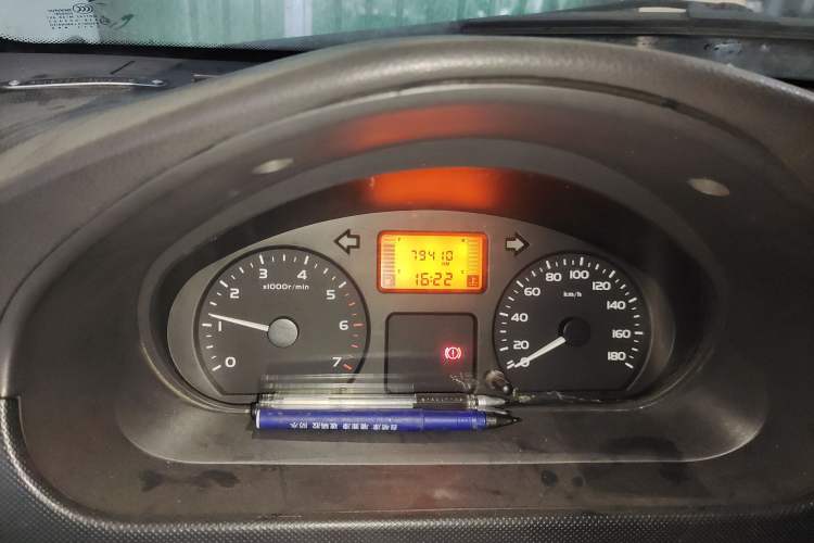 Used Wuling Rongguang 2011 1.2L Base Version Odometer Close Up