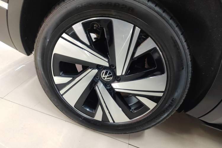 Used Volkswagen Teramont 2024 380TSI All-Wheel Drive Longyao Edition Right Rear Wheel Hub