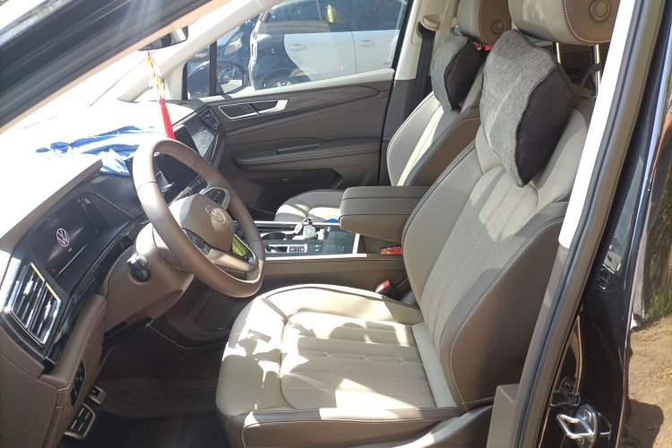 Used Volkswagen Viloran 2024 380TSI Luxury Edition