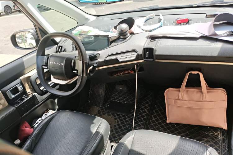 Used Baojun KiWi EV 2022 Artist Lite Edition Lithium Iron Phosphate
