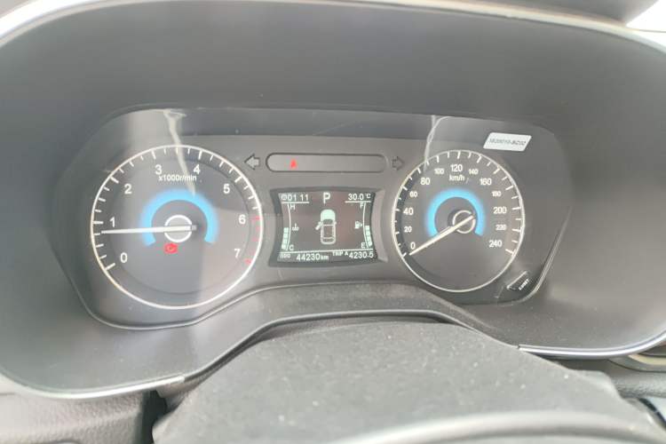 Used Dongfeng Fengon 580 2017 1.5T CVT Smart Style Model
