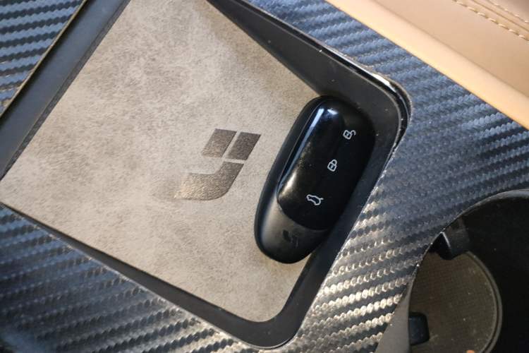 Used Li Auto ONE 2021 Extended-Range 6-Seater Version Interior 1