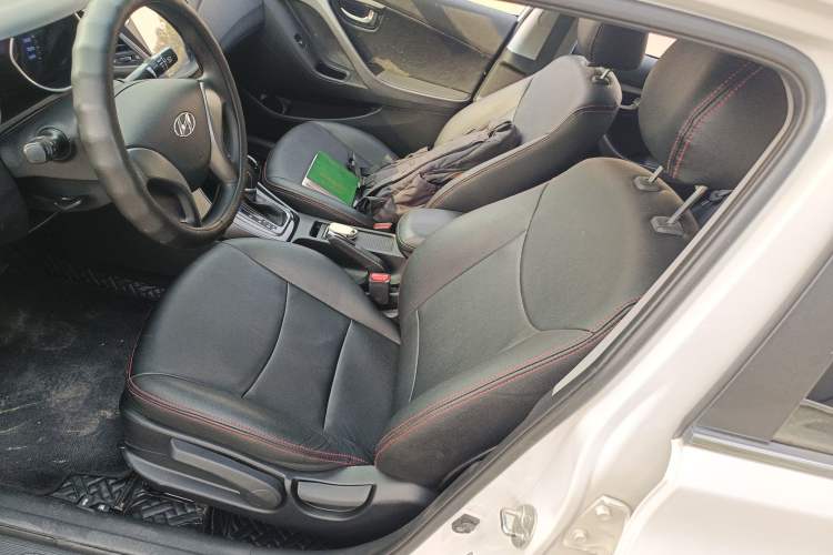 Used Hyundai Elantra (5th Generation / Langdong) 2015 1.6L Automatic Leading Model