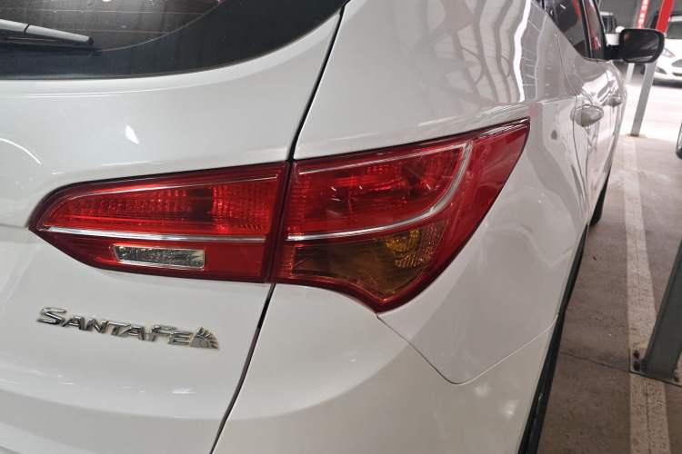 Used Hyundai Santa Fe 2015 2.0T Automatic Two-Wheel Drive Comfort Version 5 Seats
