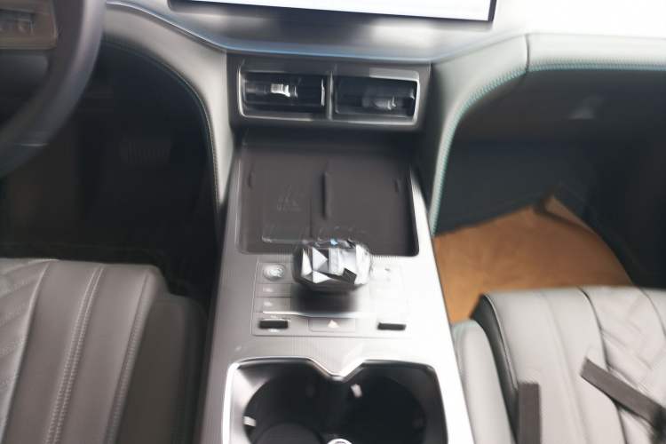 Used BYD Song L DM-i 2025 Intelligent Driving Version 160 km Excellence Edition Gear Lever