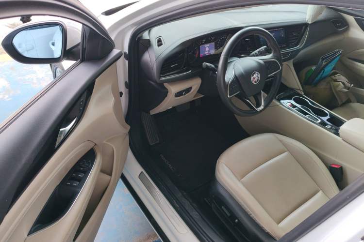 Used Buick Regal 2020 552T Elite Edition Driver Seat