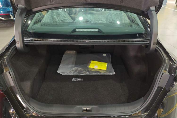 Used Nissan Teana 2026 Model Harmony Cockpit 2.0L Ultra-Comfort Edition