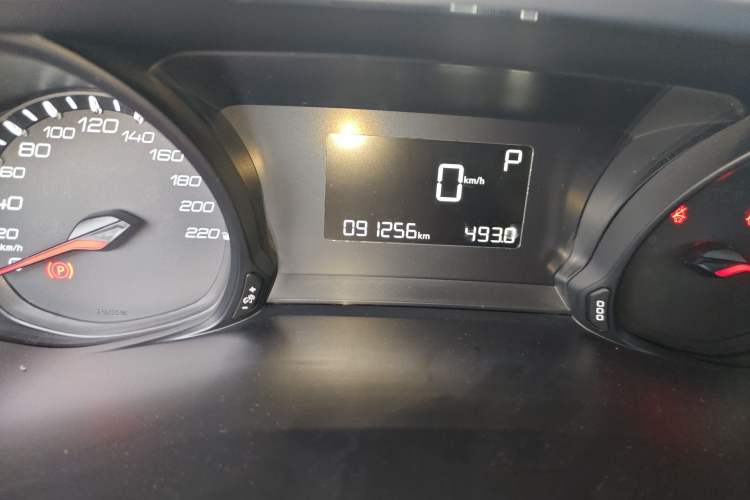 Used Peugeot 308 2016 1.6L Automatic Fashion Edition Odometer Close Up