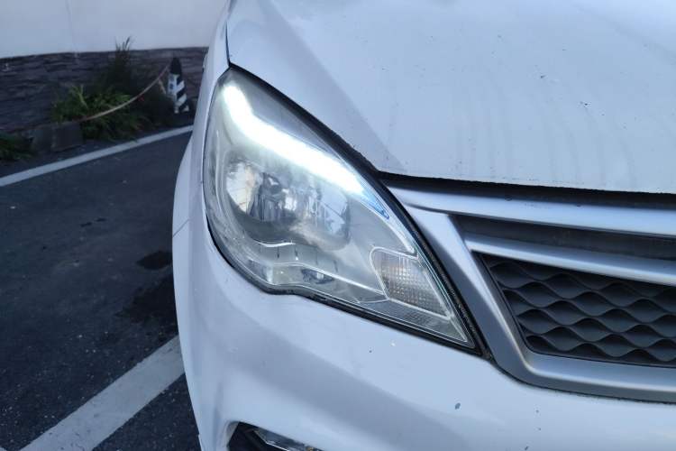 Used HYOSOW H2 2016 H2E 1.5L Elite Model BJ415B
