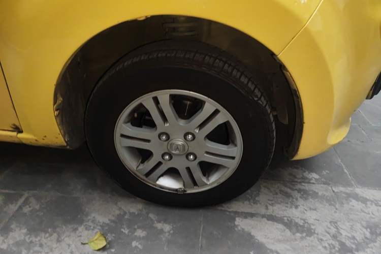 Used CHANGAN Benni mini 2010 1.0L Manual Deluxe Edition Right Front Wheel Hub