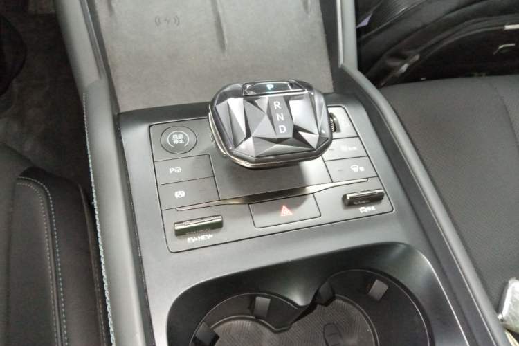 Used BYD Qin L 2025 DM-i Smart Drive 120KM Superior Model
