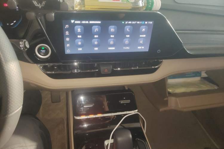 Used Wuling Victory 2023 2.0L DHT Luxury Edition