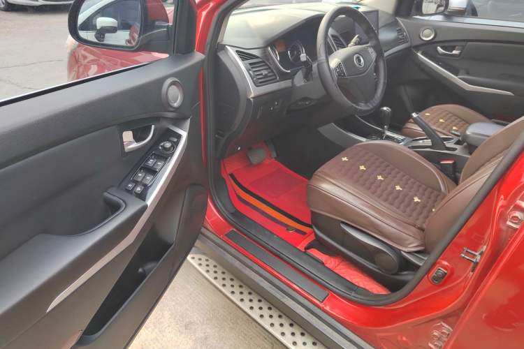 Used SsangYong Korando 2014 2.0L Gasoline Two-Wheel Drive Automatic Elite Navigation Edition