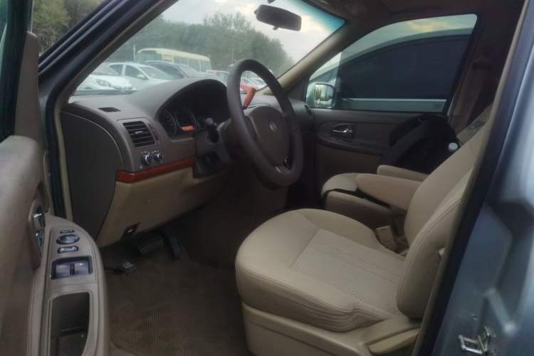 Used Buick GL8 2011 2.4L CT Comfort Edition